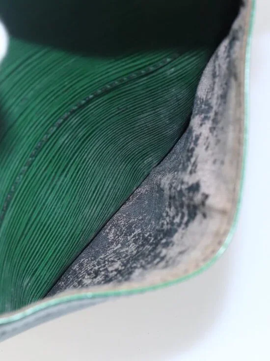 Authentic LOUIS VUITTON Epi Danube Shoulder Bag Green M45634 LV - Picture 3 of 16